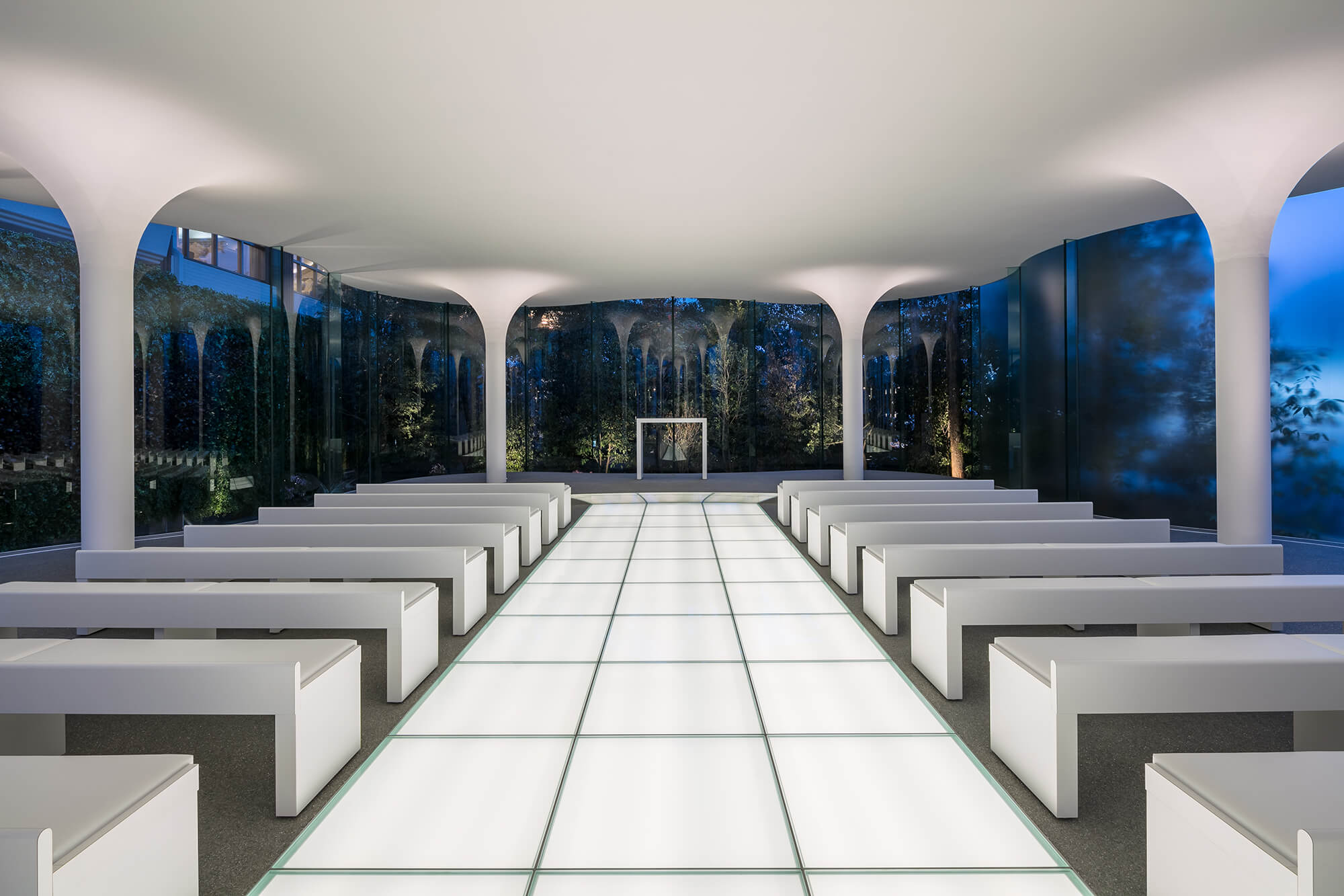 結婚式場チャペル内装デザイン